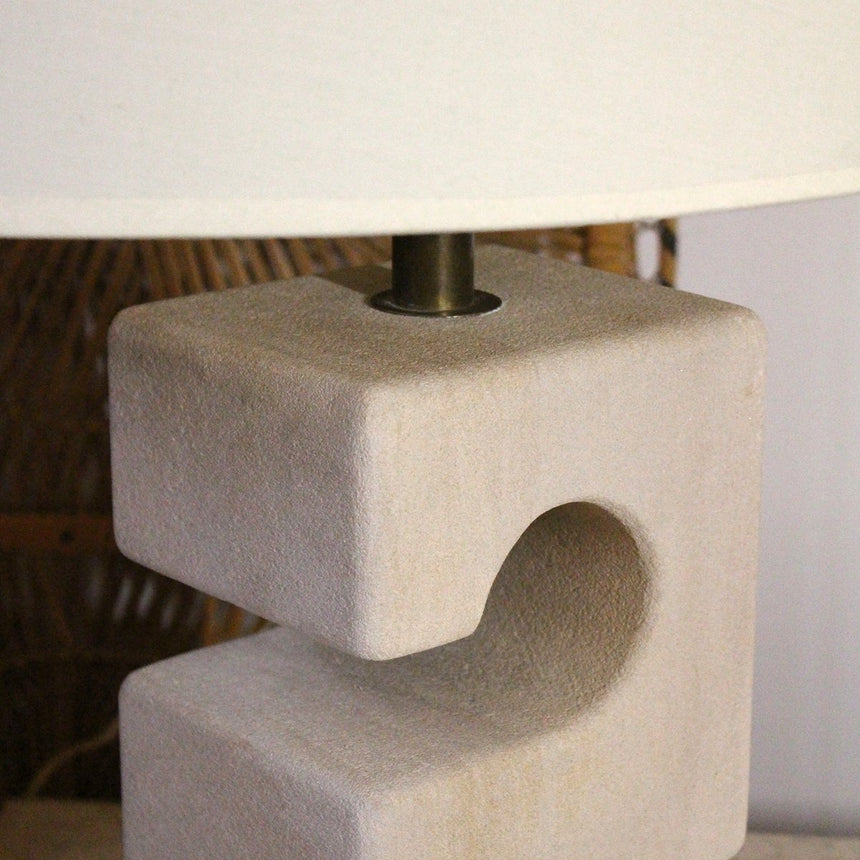 Lampe à poser en pierre sculptée - Maison Collectible - Lampe à poser